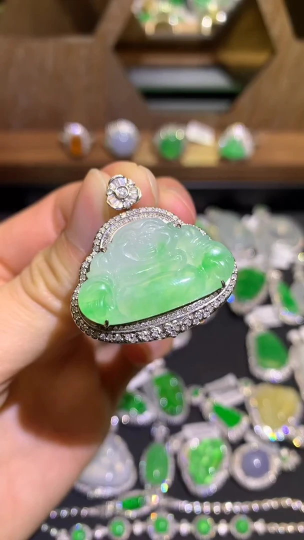 【闪购商品】翡翠吊坠(不含链)18K金镶嵌吊坠