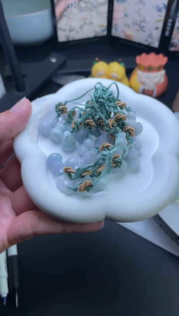 【闪购商品】翡翠吊坠(不含链)未镶嵌多样性发一件H2