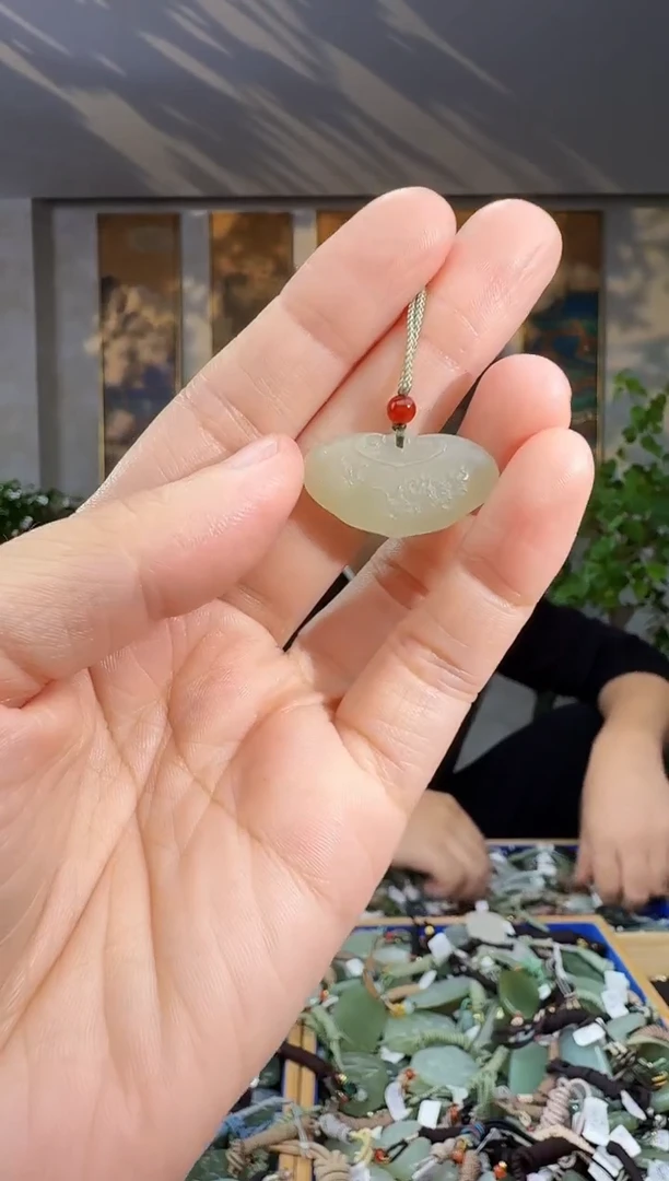 未镶嵌和田玉挂件拍一发一