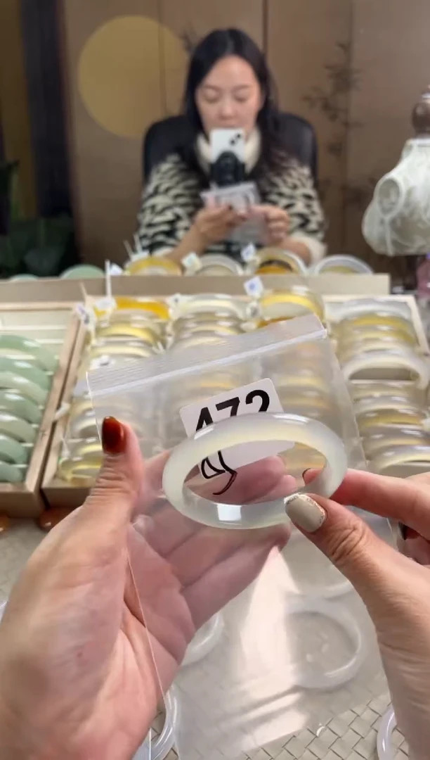 手镯玛瑙/玉髓未镶嵌472