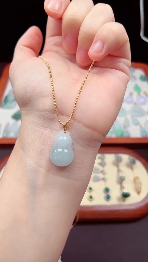 【闪购商品】翡翠颈饰18K金镶嵌葫芦