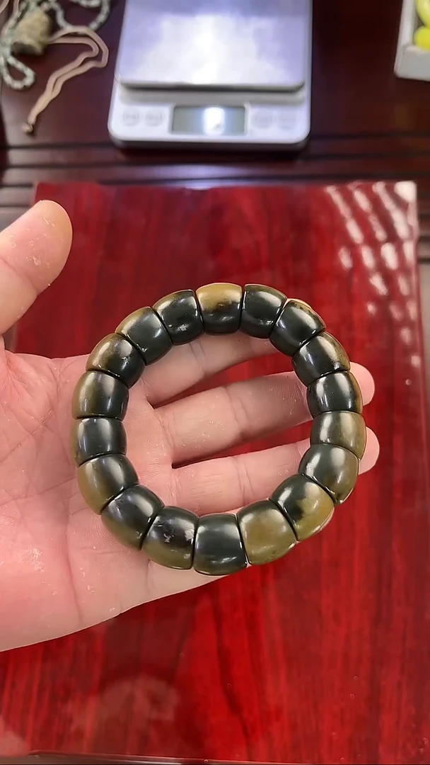 未镶嵌手链透闪石质玉河磨玉手串