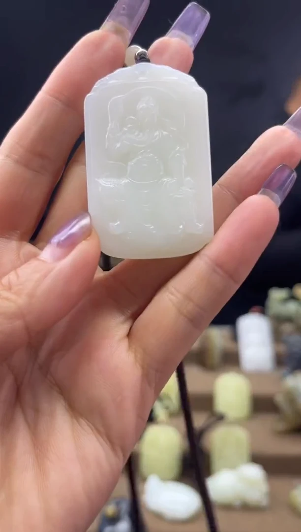 颈饰未镶嵌和田玉1