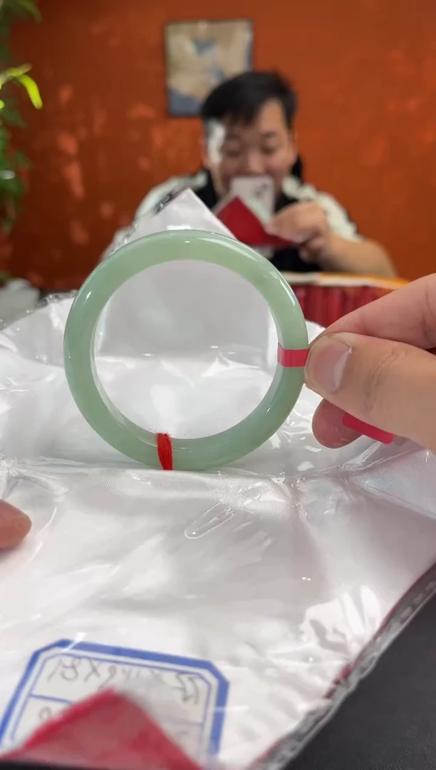 未镶嵌手镯翡翠5 55