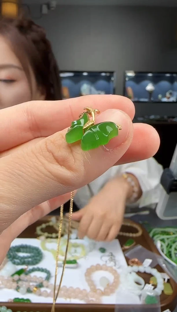 和田玉18K金镶嵌吊坠(不含链)1