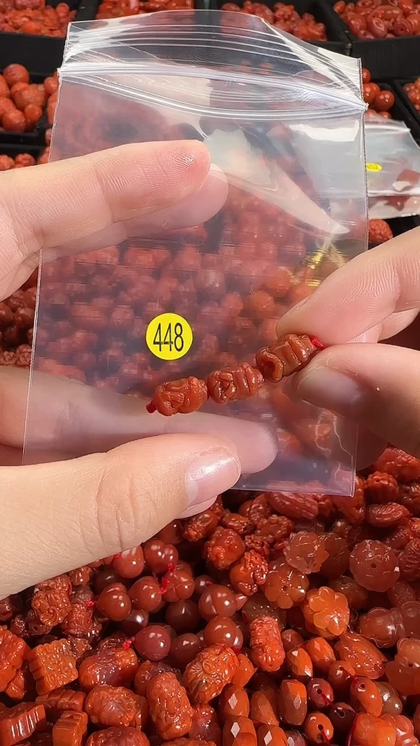 颈饰未镶嵌南红玛瑙1