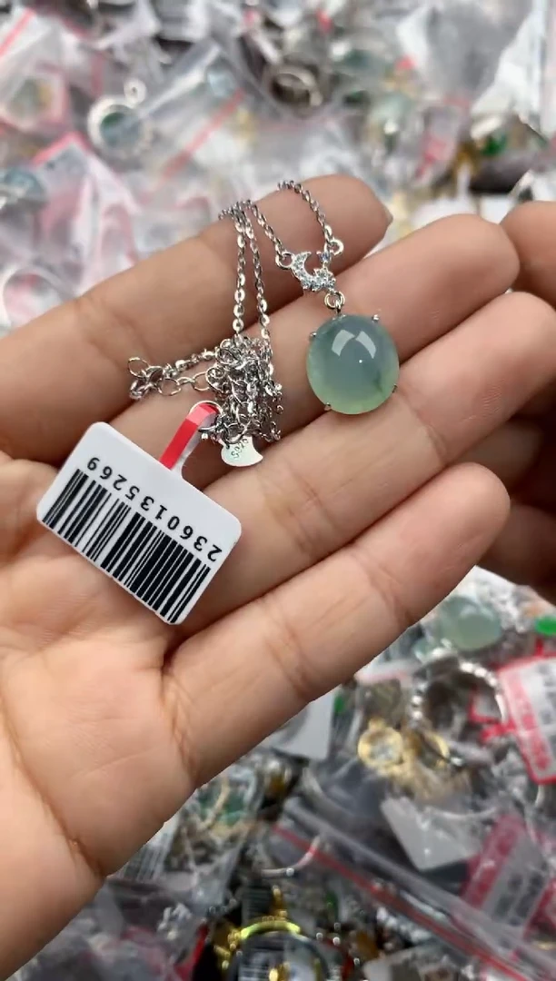 银S925镶嵌戒指翡翠888            7