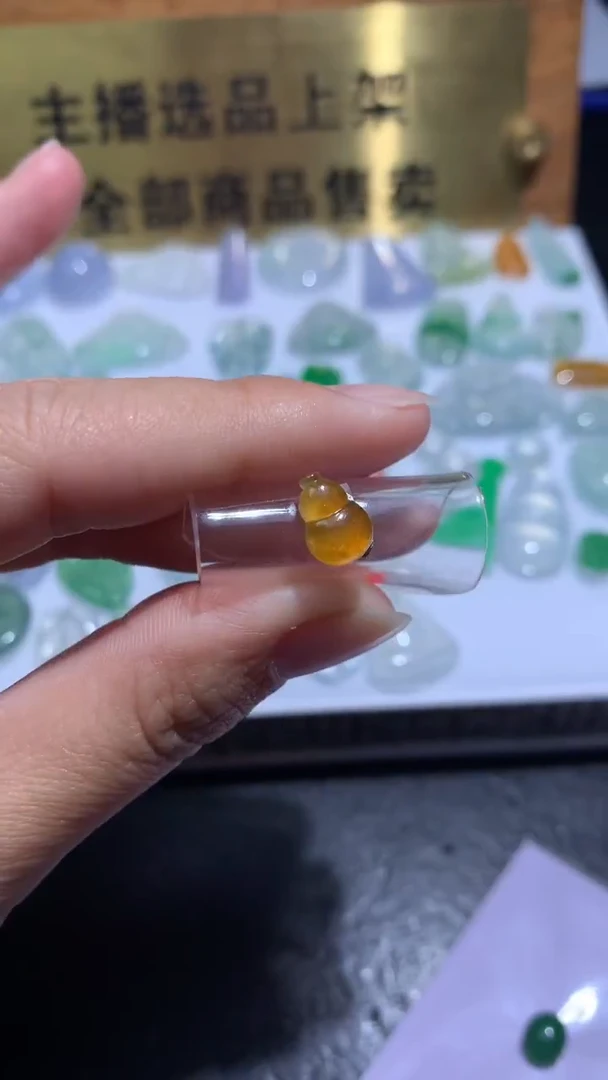 未镶嵌定制翡翠毛货