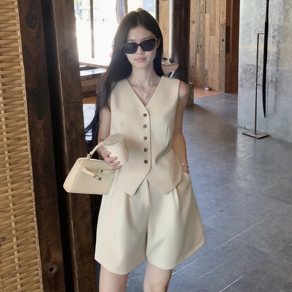 莱赛尔套装 马甲+短裤 （裤子.马甲都带内村）