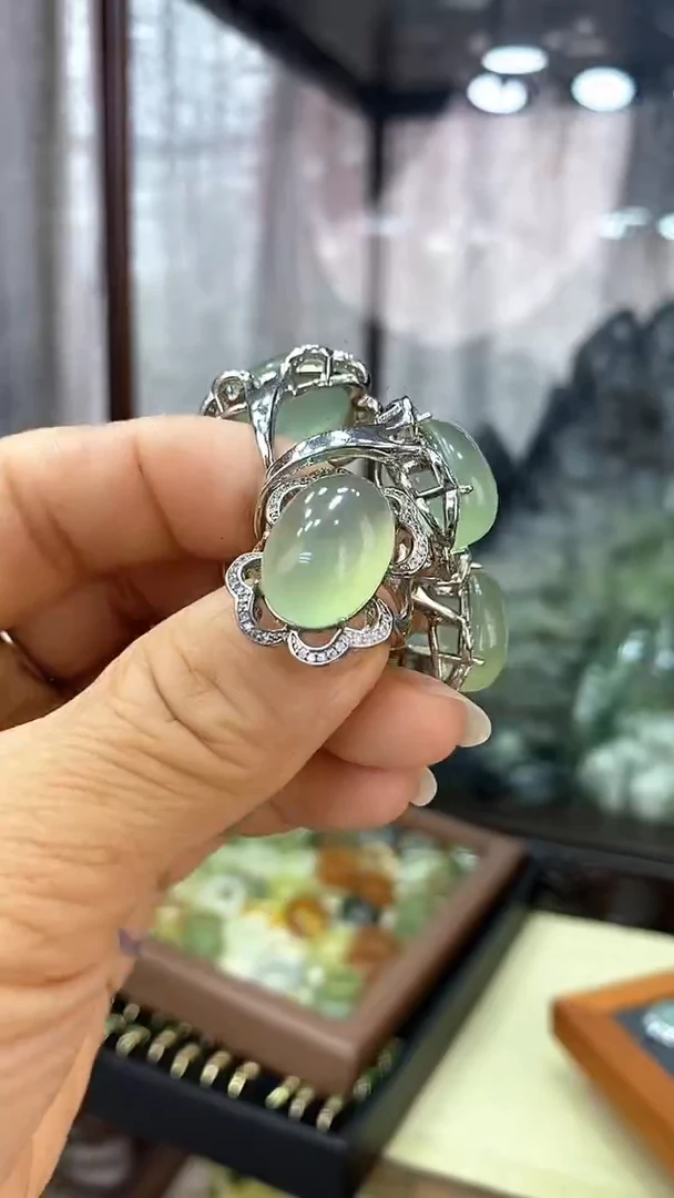 蛇纹石玉合金戒子多样性发货其中之一