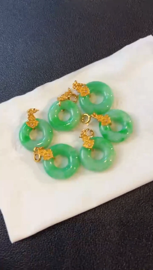 【闪购商品】翡翠颈饰未镶嵌5含小耳包/支持复检一对