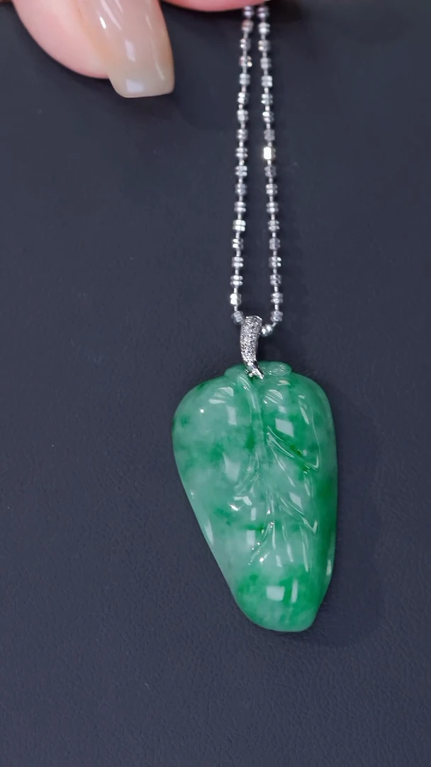 吊坠(不含链)18K金镶嵌翡翠18