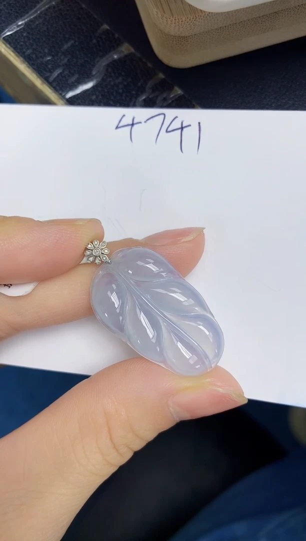 翡翠18K金镶嵌颈饰天然缅甸翡翠A货