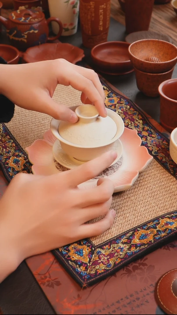 茶杯紫砂见素造器羊脂白玉黄材神壶承＋三才盖碗