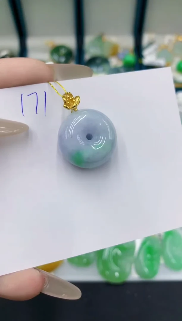 翡翠未镶嵌颈饰11111111111111