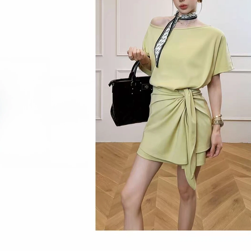 度假风显瘦减龄连衣裙女2025夏季流行单品新款短裙