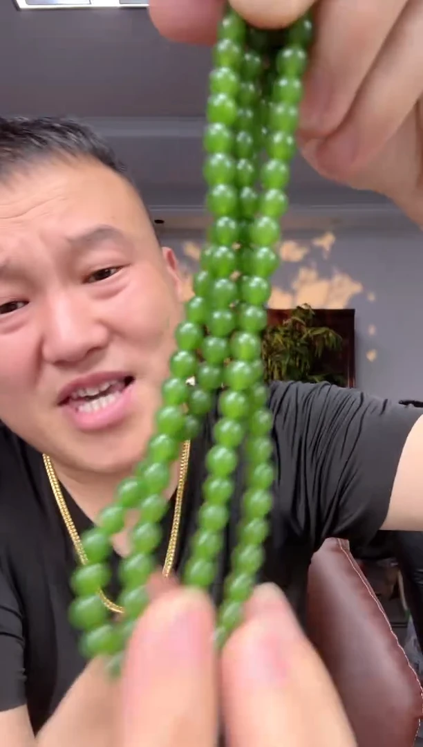 和田玉未镶嵌颈饰1