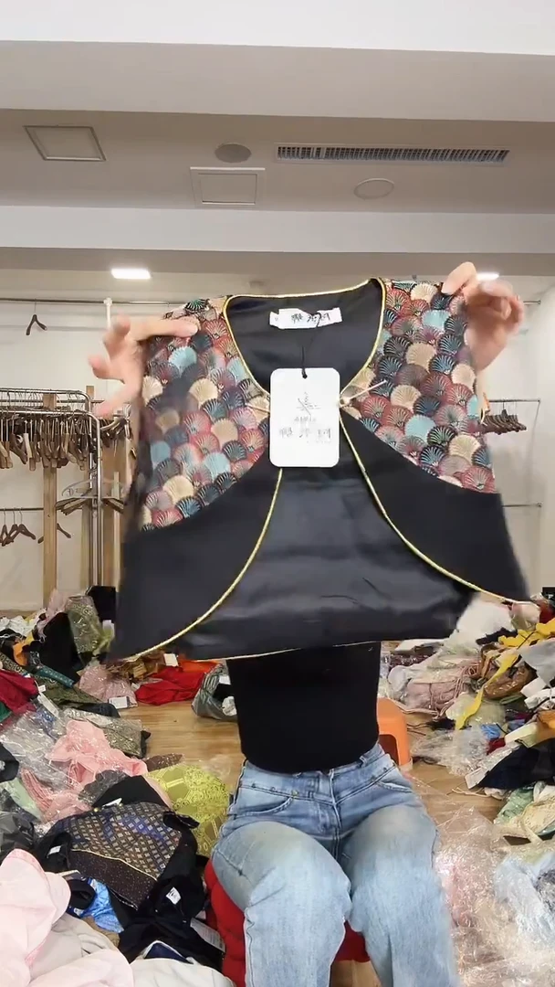 M码       80-105斤马甲