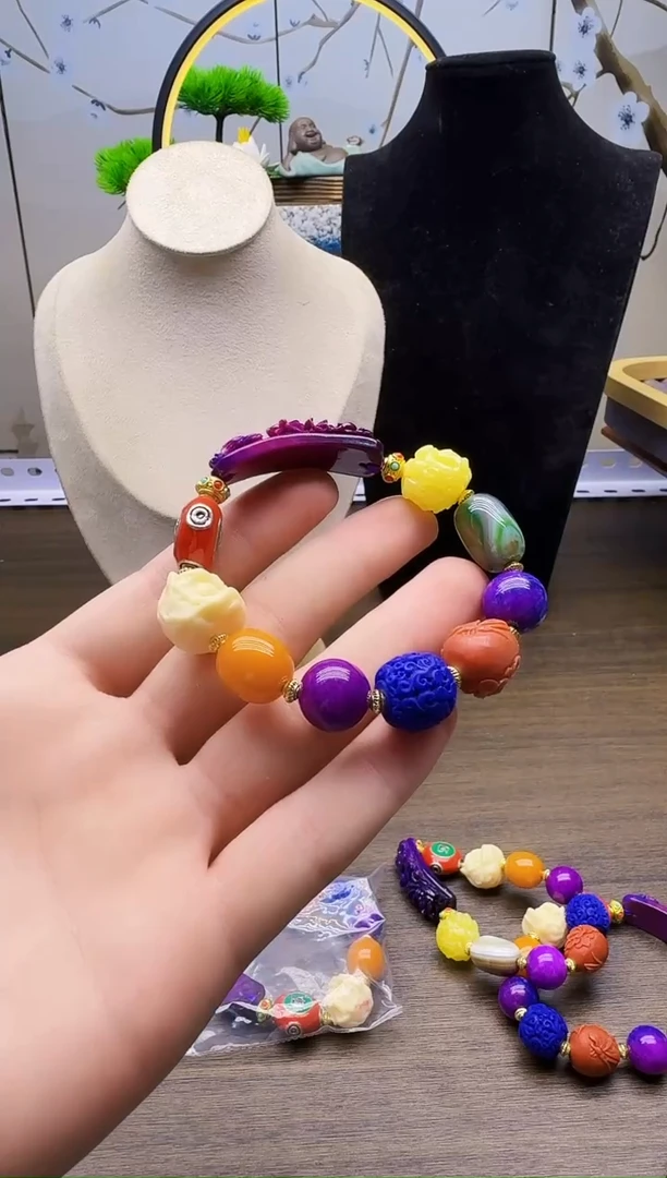 14K金镶嵌苏纪石（舒俱来）手链QY13