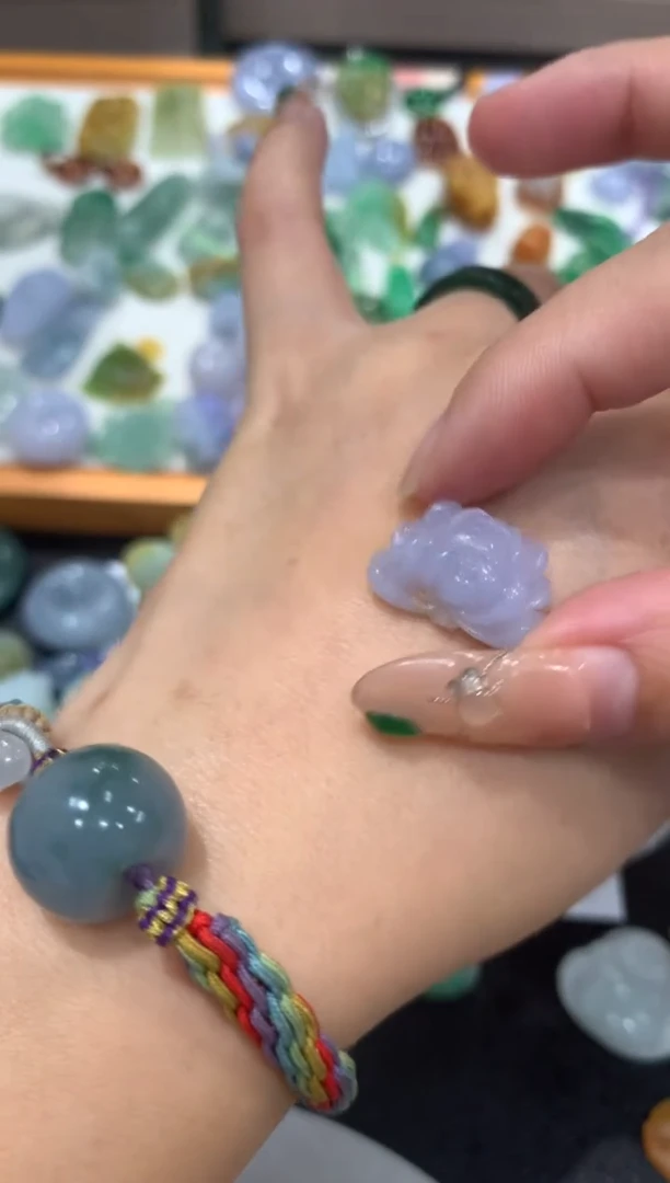 定制翡翠未镶嵌翡翠