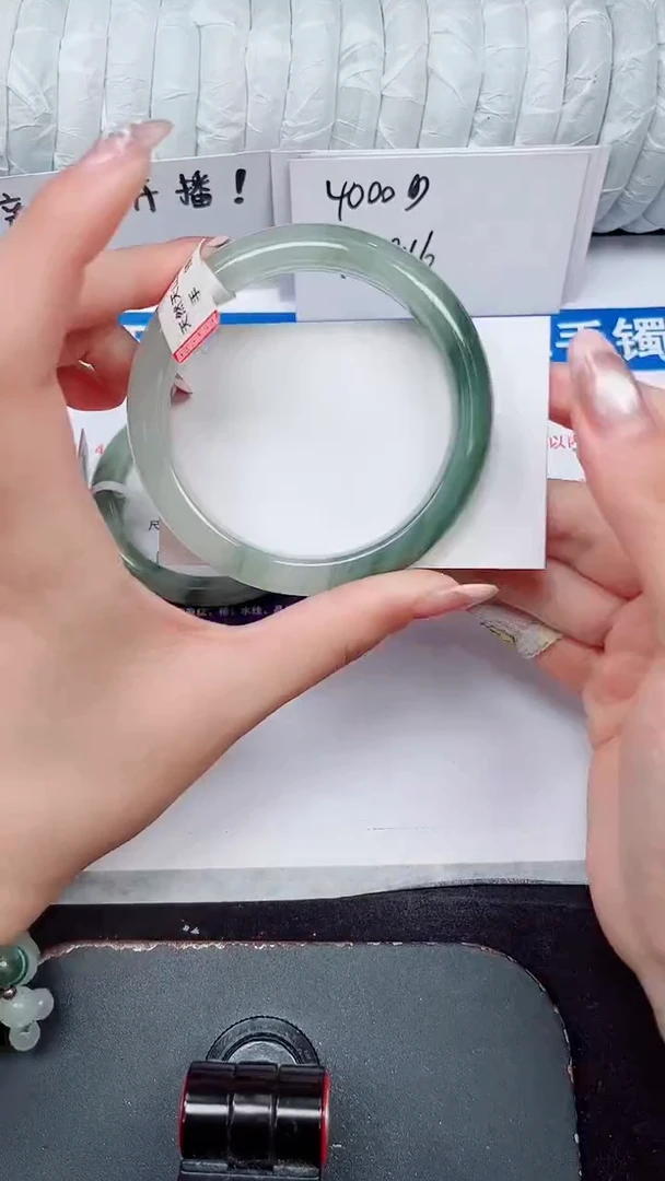 未镶嵌手镯石英质玉125-60/61