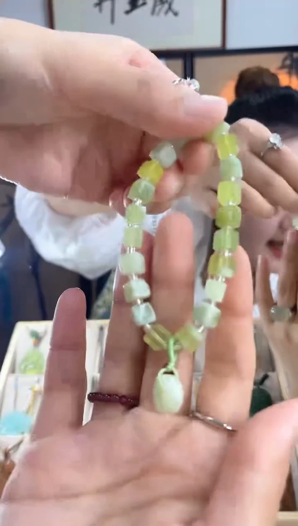 岫玉未镶嵌手链多样性发货其中发一