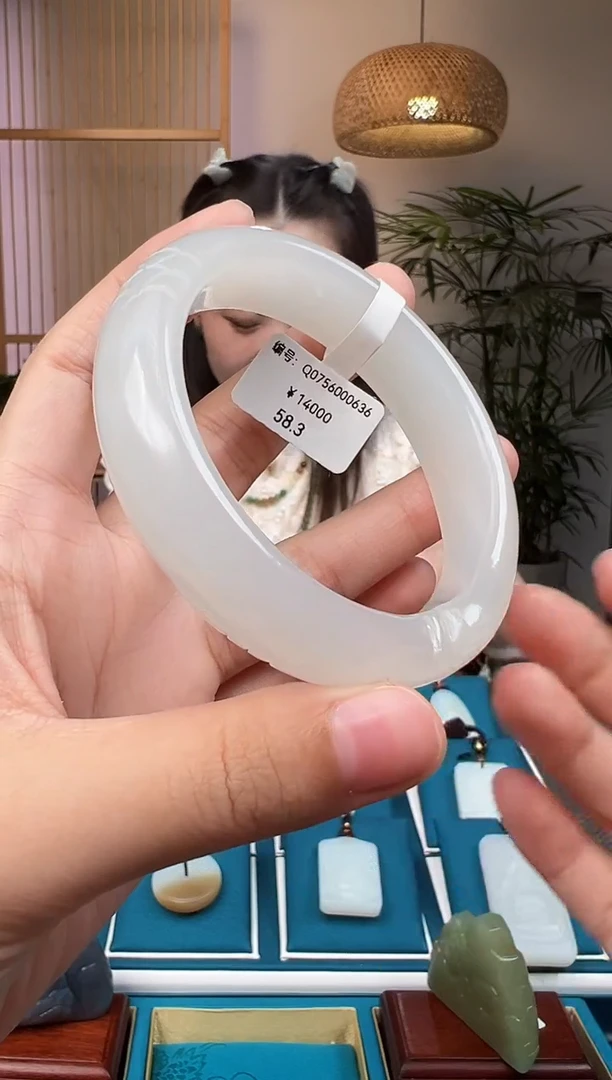 和田玉手镯未镶嵌Q 58.3