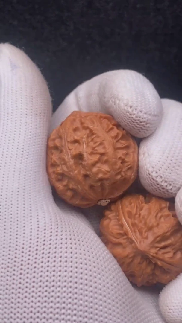 【闪购商品】文玩核桃把件玉麒麟