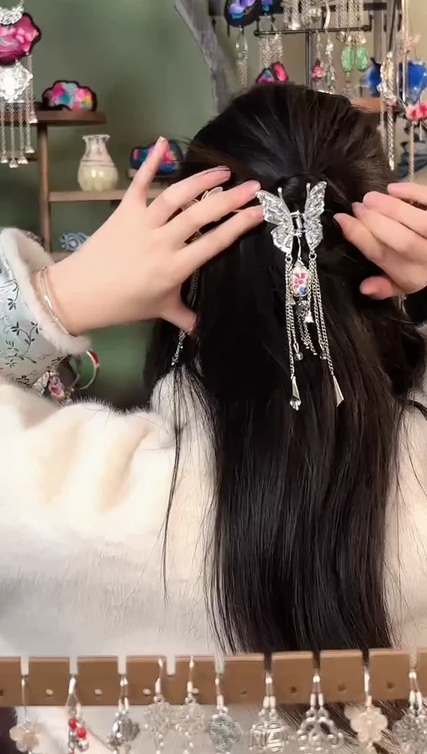 彩云南阁非遗老绣苗银饰品765