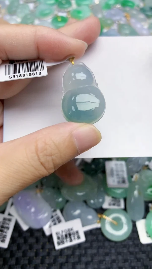 翡翠18K金镶嵌颈饰天然翡翠A货