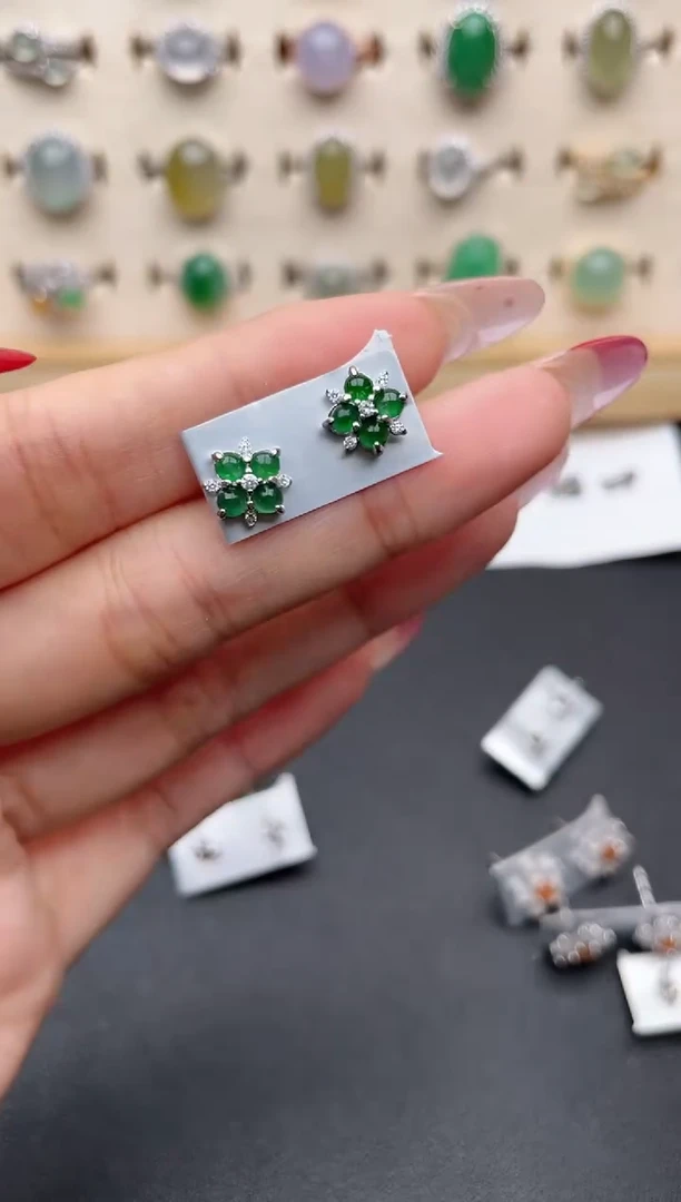 【闪购商品】翡翠戒指银S925镶嵌一物一证一礼盒