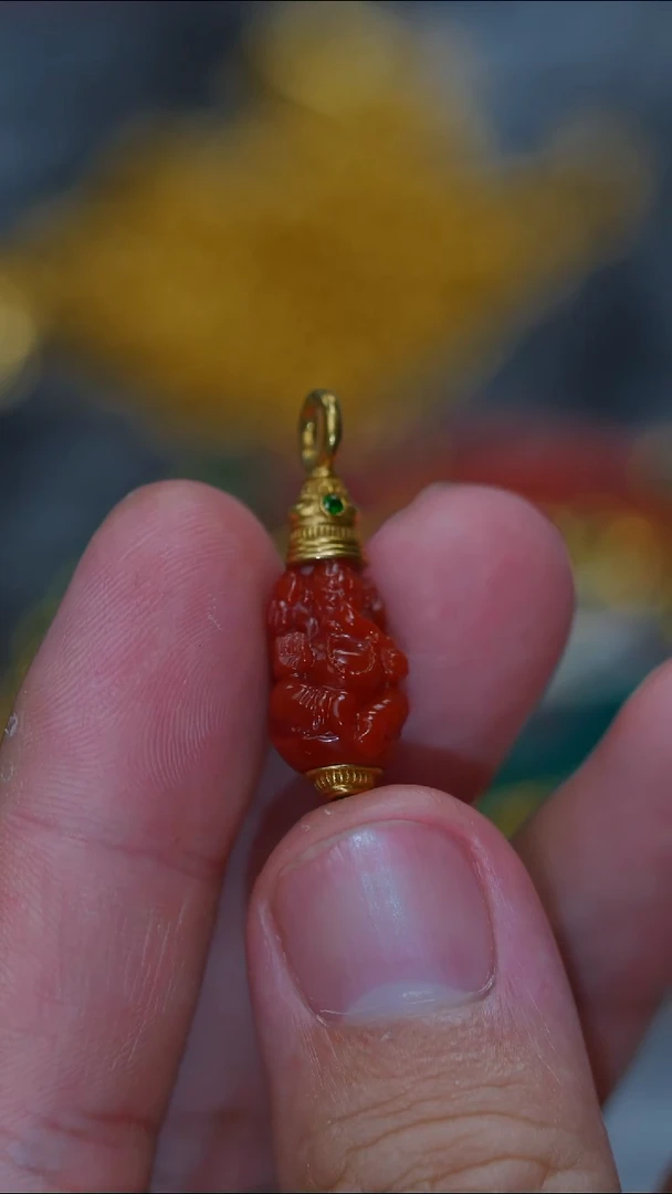 南红玛瑙未镶嵌颈饰南红象神侧挂