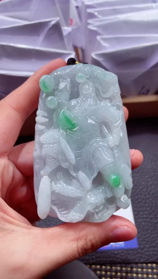 未镶嵌挂件翡翠000111 关公