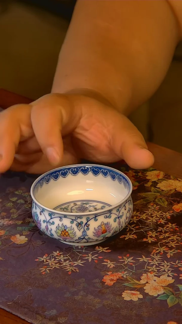 杯手工手绘杯杯很美丽
