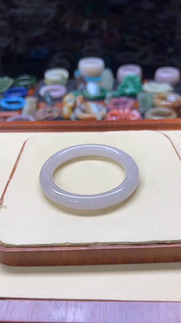 未镶嵌手镯石英质玉森**巷062