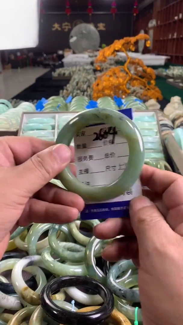 未镶嵌蛇纹石玉手镯2604