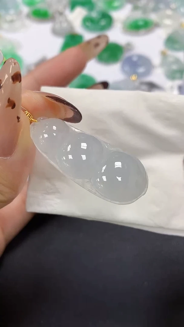 颈饰18K金镶嵌翡翠a货假一赔三支持复检百元上9元证书费自理