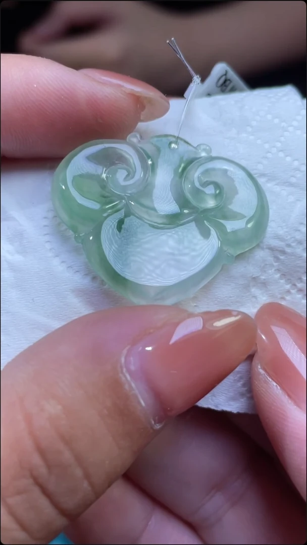 定制翡翠未镶嵌如意