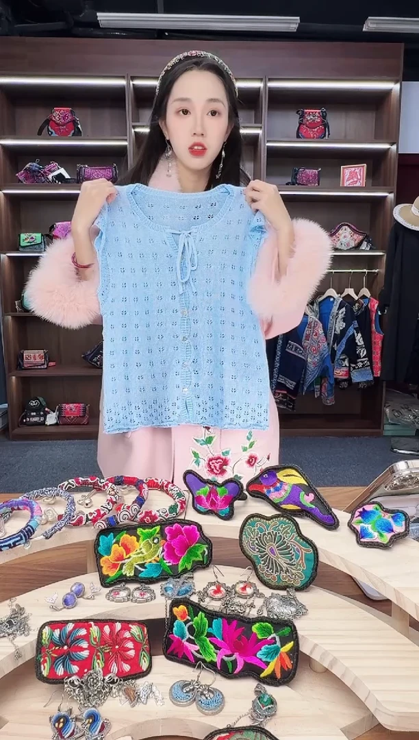 织绣A84蒙阿苏苗绣传承店