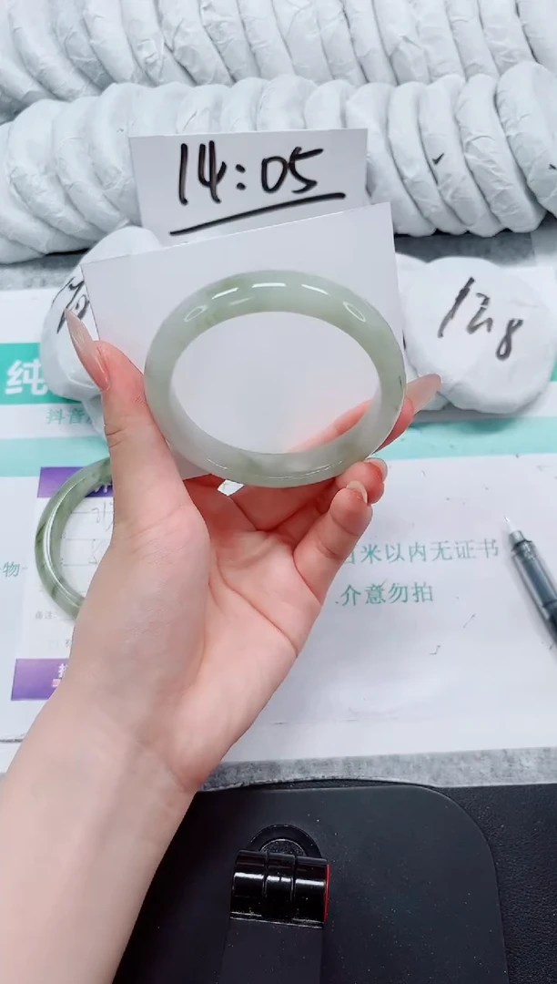 石英质玉手镯未镶嵌214-58