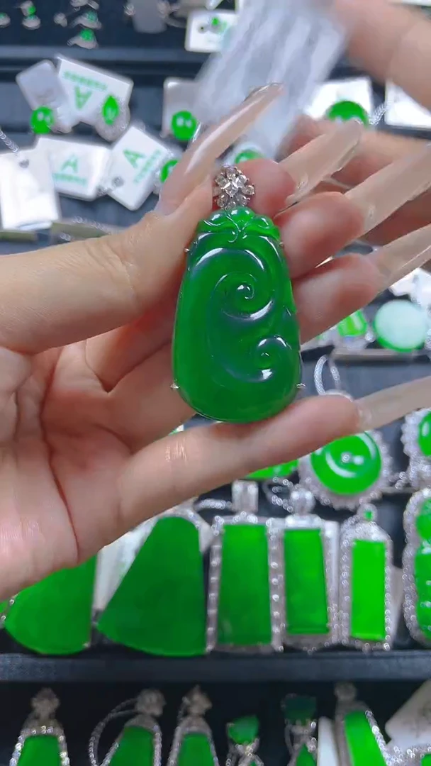 翡翠银S925镶嵌颈饰111