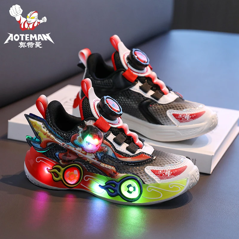 奥特曼哪吒男童鞋鞋子夏季新款儿童网面透气亮灯运动鞋男孩老爹鞋