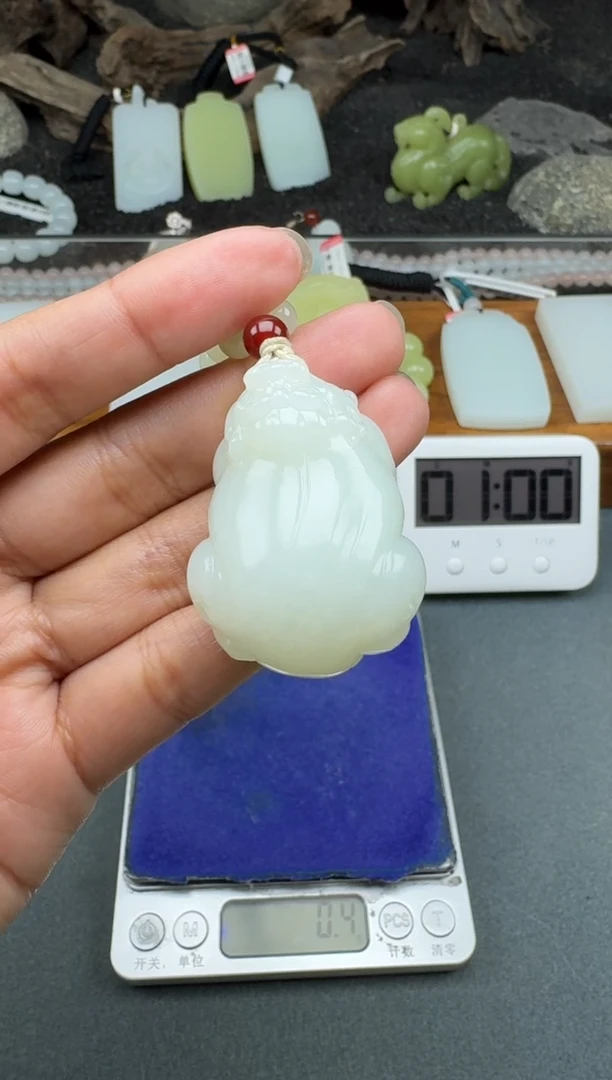 颈饰未镶嵌和田玉?****?1