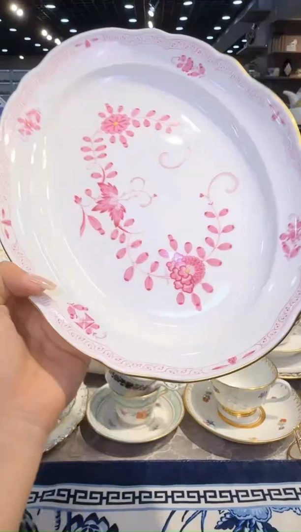 骨瓷娜娜中古瓷器如图所示44