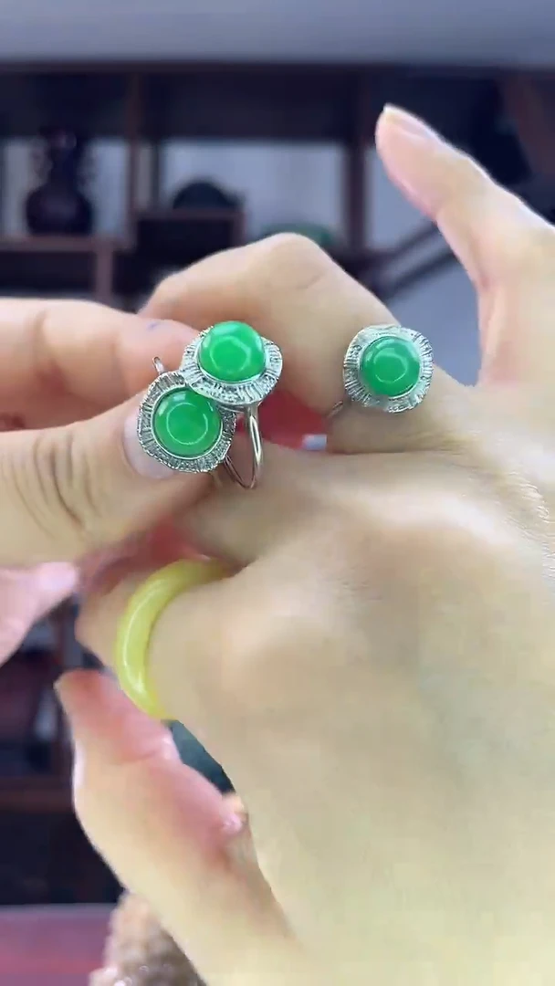 银S925镶嵌戒指翡翠J3翡翠蛋面戒指