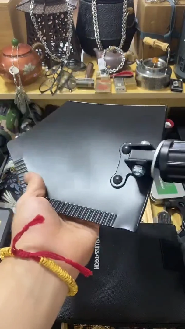 瓷片闪购商品  如图所示