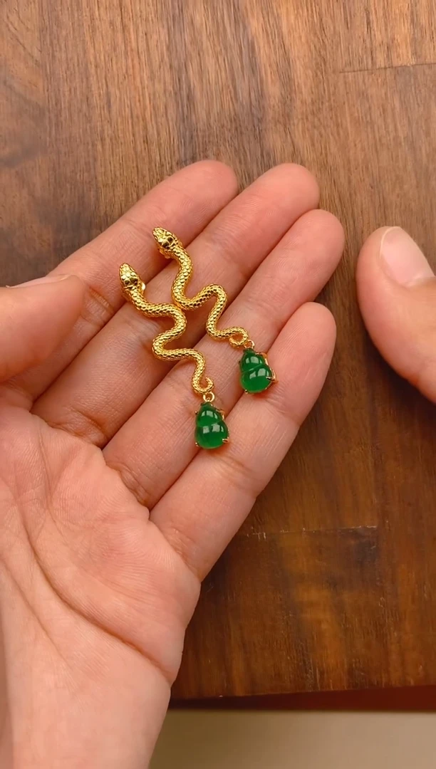 【闪购商品】翡翠耳饰银S925镶嵌蛇耳饰