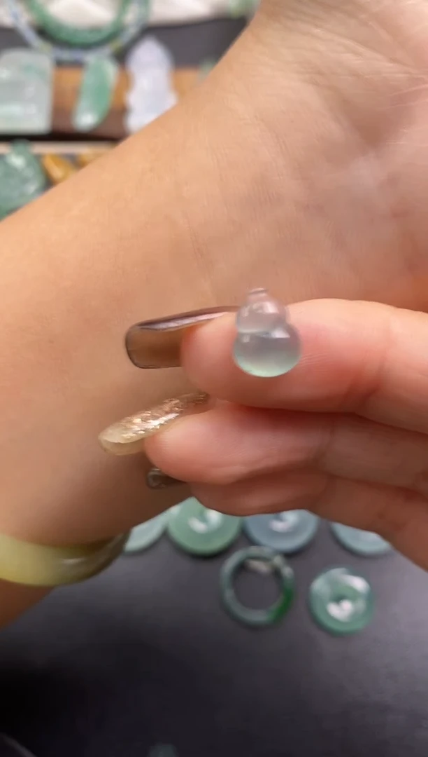 颈饰未镶嵌翡翠葫芦