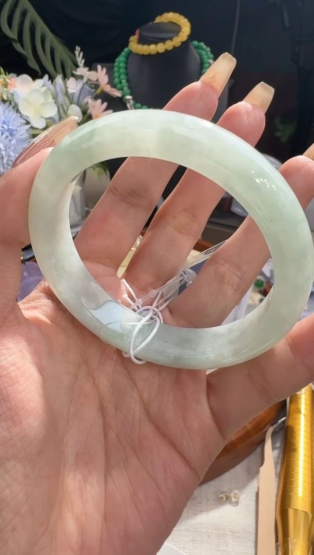 【闪购商品】翡翠手镯未镶嵌手镯