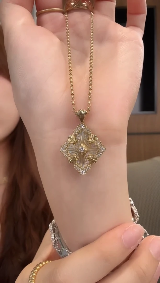 项链18K金镶嵌钻石大号布布项链白（10克以上）